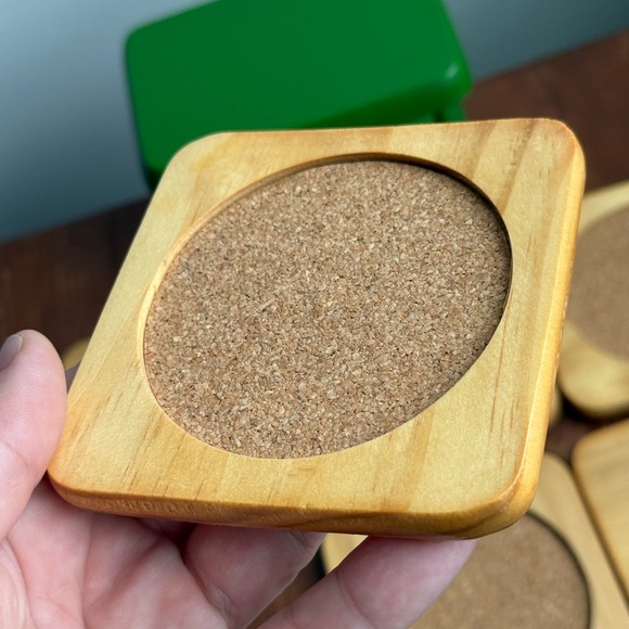 Drink Coasters Vintage Cork Set of 6 w/ Green Holder - Picture 11 of 16